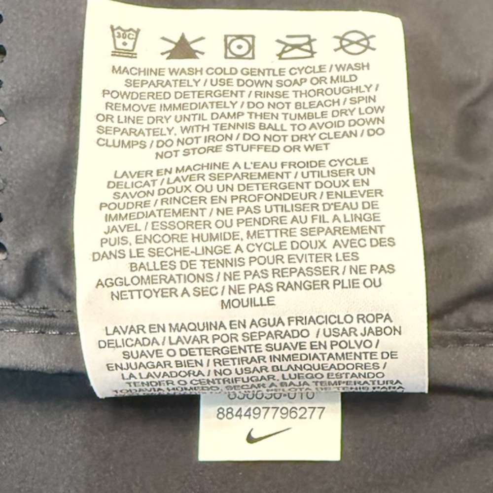 Nike Aeroloft Womens Small Down Packable Running Vest Black - Picture 7 of 7